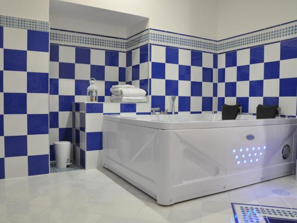 SALERNO COSTA D'AMALFI SUITE : photo 7 de la chambre chambre double deluxe avec balcon