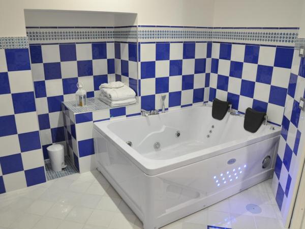 SALERNO COSTA D'AMALFI SUITE : photo 8 de la chambre chambre double deluxe avec balcon