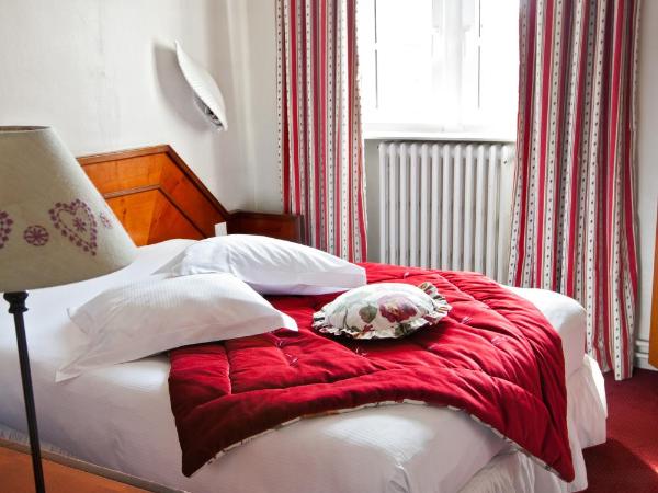 Hotel Suisse : photo 7 de la chambre chambre de charme - vue sur cathédrale