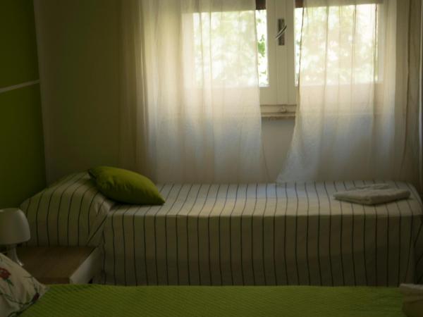 B&B Myrta Maria : photo 9 de la chambre chambre triple