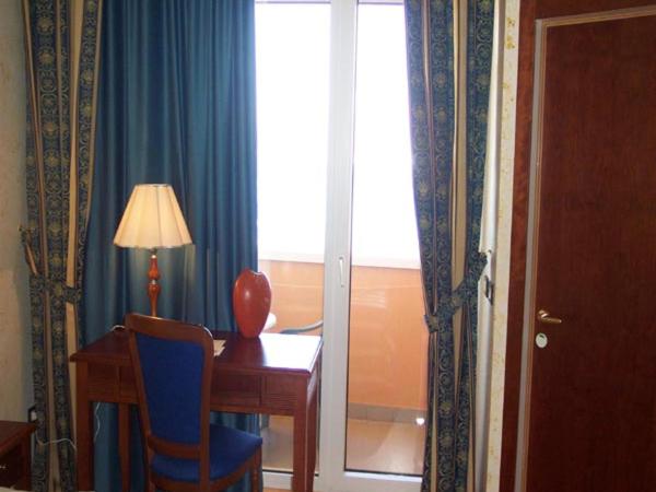 Hotel Alexander Resort : photo 3 de la chambre chambre quadruple avec balcon