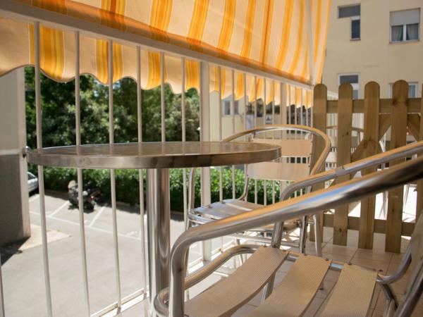 B&B Myrta Maria : photo 5 de la chambre chambre double avec salle de bains privative extérieure