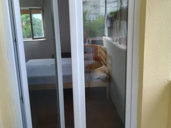 Apartment Park Marjan : photo 1 de la chambre chambre double avec salle de bains commune et balcon 
