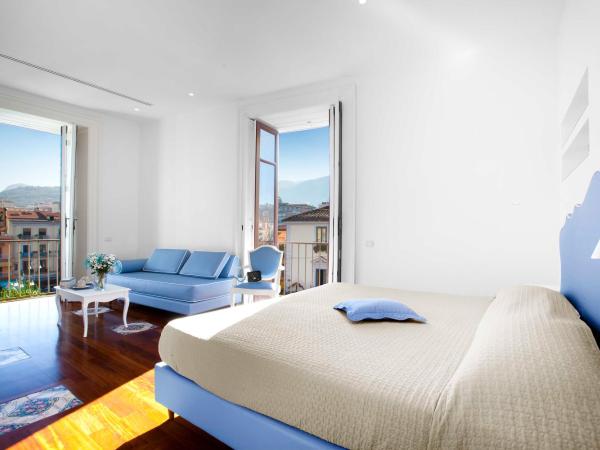 La Casa dell'Orologio - MAIN SQUARE : photo 1 de la chambre chambre double deluxe avec balcon