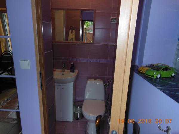 Midi : photo 2 de la chambre chambre lits jumeaux avec salle de bains