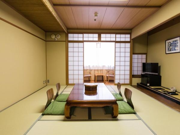 Hotel Binario Saga Arashiyama : photo 1 de la chambre japanese-style room with toilet and shared bathroom (10 tatami/ about 16.2㎡)