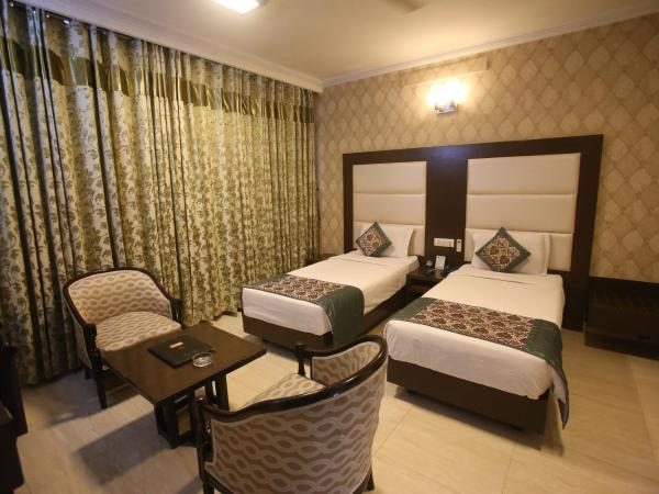 Hotel Amar Inn- Lajpat Nagar Central Market : photo 9 de la chambre chambre lit king-size supérieure
