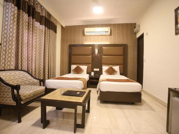 Hotel Amar Inn- Lajpat Nagar Central Market : photo 7 de la chambre chambre lit king-size supérieure
