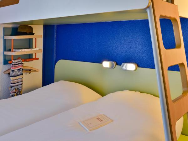 Ibis budget Chambry Centre Ville : photo 3 de la chambre chambre triple suprieure