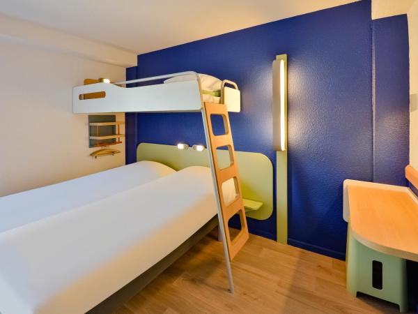 Ibis budget Chambry Centre Ville : photo 4 de la chambre chambre triple suprieure