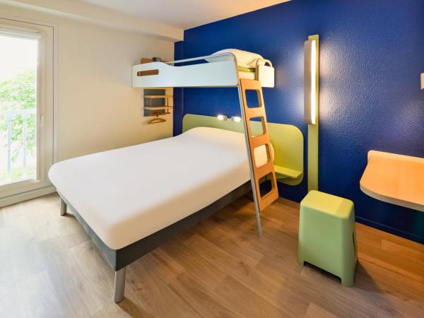 Ibis budget Chambéry Centre Ville : photo 4 de la chambre chambre double standard avec lits superposés