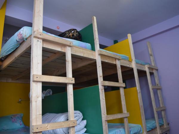 Yog Hostel : photo 3 de la chambre lit dans dortoir 6 lits