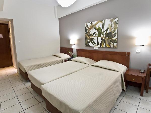 Epidavros Hotel : photo 5 de la chambre chambre triple