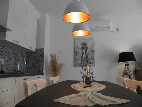 Apartments Marta 1 : photo 2 de la chambre appartement deluxe