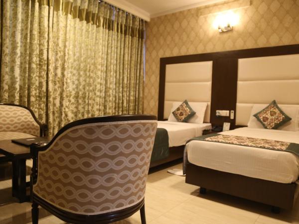 Hotel Amar Inn- Lajpat Nagar Central Market : photo 1 de la chambre chambre lit king-size supérieure