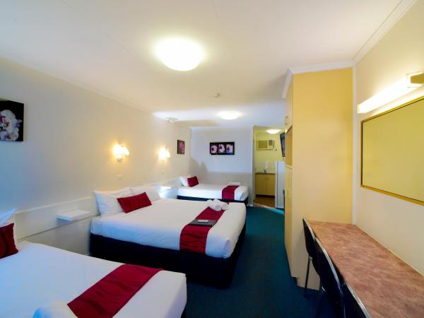 Aspley Motor Inn : photo 2 de la chambre chambre familiale avec kitchenette