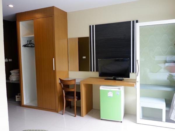 Phi Phi Maiyada Resort- SHA Certified : photo 2 de la chambre chambre double deluxe avec accès piscine