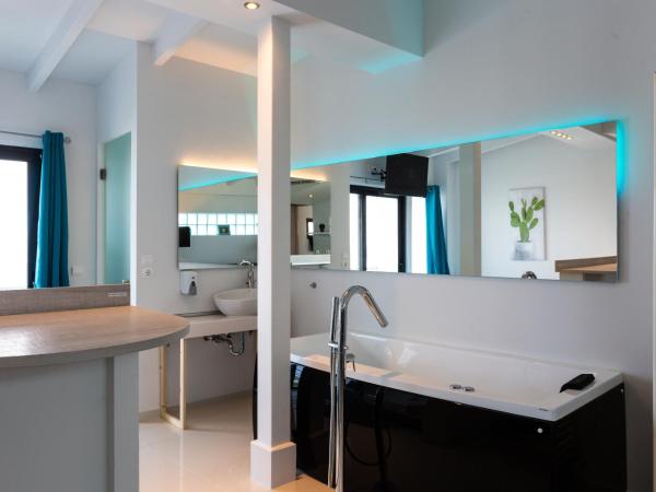 Rethymno Hills : photo 8 de la chambre suite spa avec bain à remous - vue sur mer