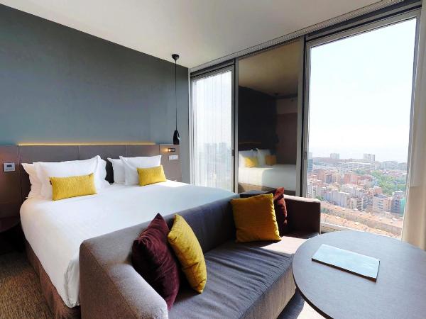 The Level at Melia Barcelona Sky : photo 2 de la chambre suite principale the level - vue sur mer
