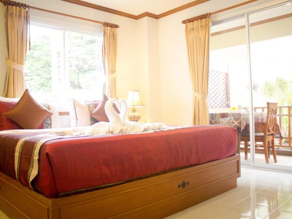 Hua Hin White Villa Hotel - SHA Certified : photo 1 de la chambre chambre deluxe