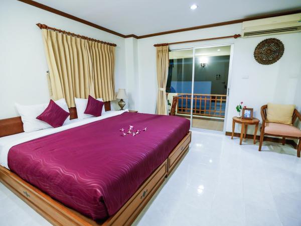 Hua Hin White Villa Hotel - SHA Certified : photo 6 de la chambre chambre deluxe