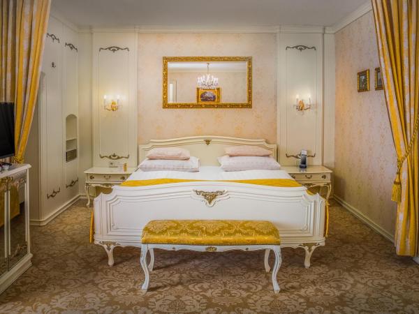 Schlosshotel Römischer Kaiser : photo 2 de la chambre suite junior