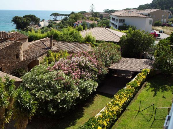 Hôtel La Pinède : photo 4 de la chambre chambre double supérieure avec balcon - vue sur mer