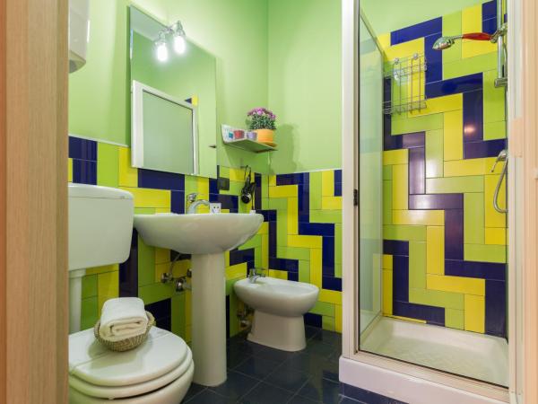 B&B Miro Centro Catania : photo 10 de la chambre chambre quadruple