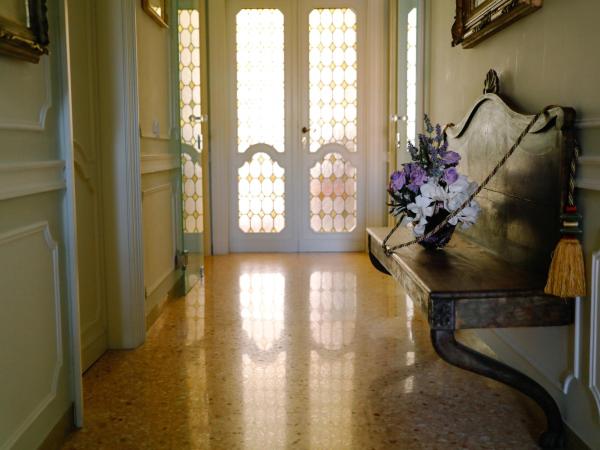 B&B Beroni a Venezia : photo 8 de la chambre suite lit king-size avec balcon