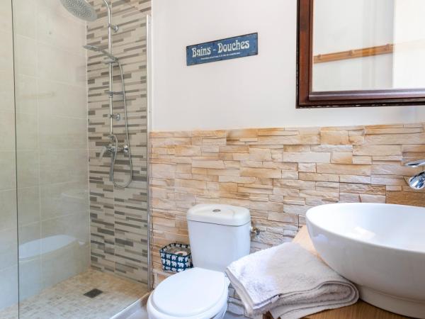 Lyon Mon Amour B&B : photo 4 de la chambre chambre double avec salle de bains privative