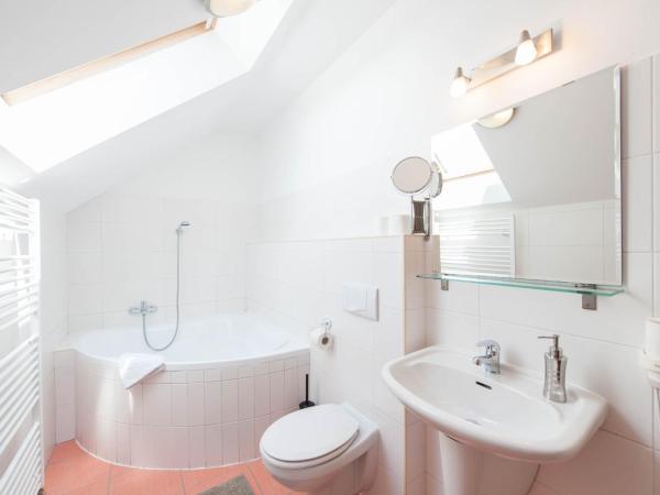 Hotel Garni Pod Skalkou : photo 1 de la chambre appartement (4 adultes)