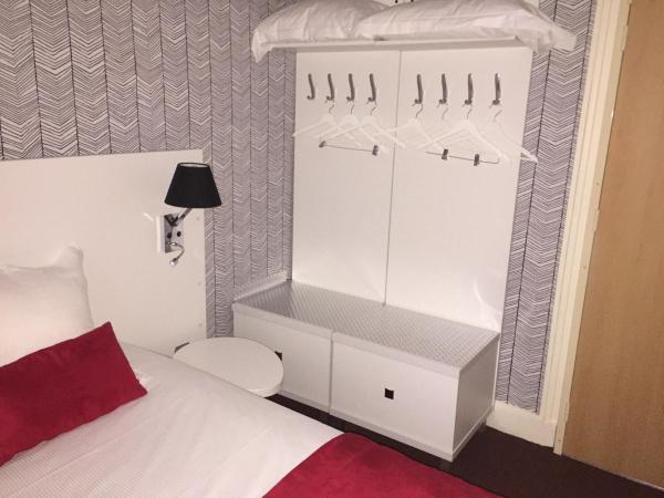 Hôtel Concorde : photo 6 de la chambre chambre familiale avec 2 lits de 140 cm (4 adultes)