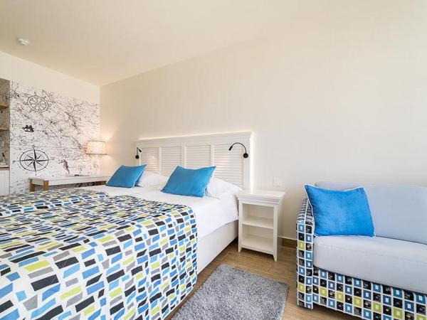 Amadria Park Beach Hotel Jure : photo 3 de la chambre chambre double ou lits jumeaux avec canapé-lit - vue sur mer