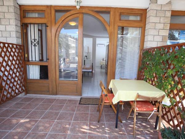 Apartments Kovačić : photo 5 de la chambre studio avec terrasse