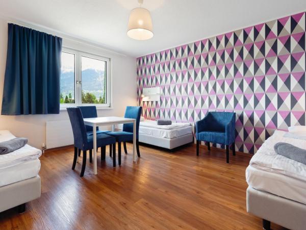 Hostel Marmota : photo 4 de la chambre chambre triple – vue sur montagne