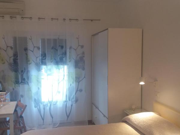 Guest House Zohil : photo 3 de la chambre chambre double avec terrasse
