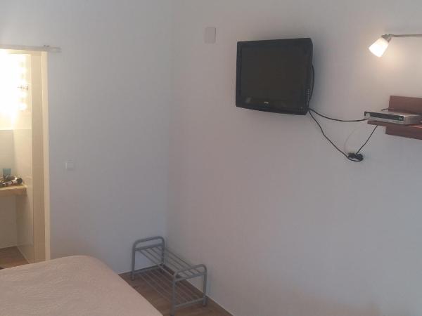 Guest House Zohil : photo 7 de la chambre chambre double avec terrasse