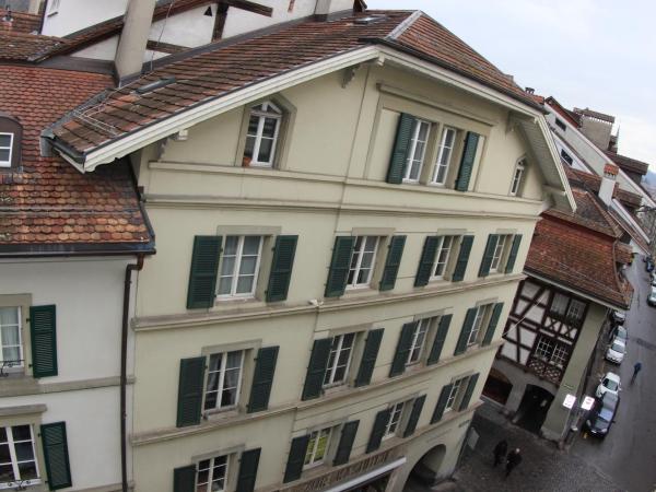 Bern Backpackers Hotel Glocke : photo 5 de la chambre chambre familiale avec salle de bains privative