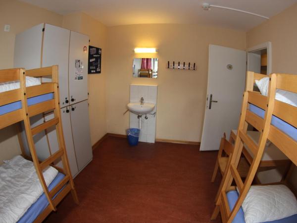 Bern Backpackers Hotel Glocke : photo 4 de la chambre lit dans dortoir mixte de 6 lits