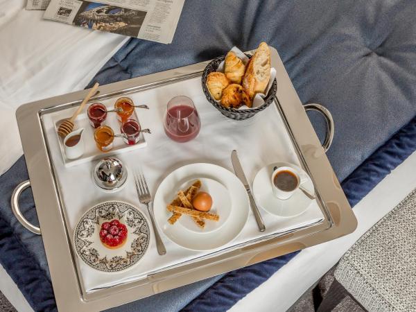 Le Damantin Hôtel & Spa : photo 10 de la chambre suite charles ferry - vue sur tour eiffel