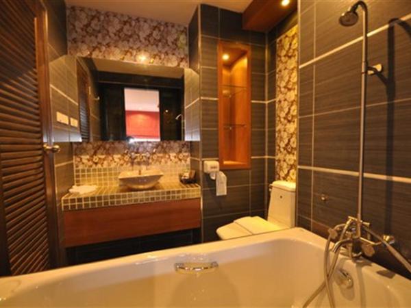 Chalelarn Hotel Hua Hin : photo 2 de la chambre chambre double deluxe