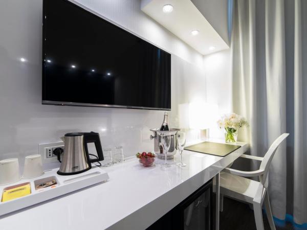 Hotel Montestella : photo 4 de la chambre chambre triple supérieure