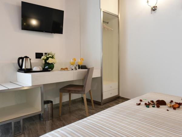 Best Western Hotel Principe di Lampedusa : photo 5 de la chambre  chambre double de luxe avec balcon - vue sur ville