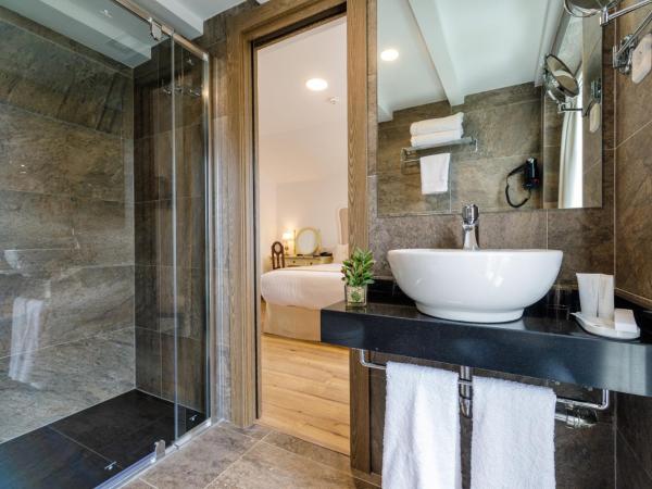 Suite Home Pinares : photo 2 de la chambre chambre double ou lits jumeaux supérieure avec terrasse