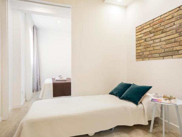 BcnStop Sagrada Familia : photo 2 de la chambre appartement (4 adultes)