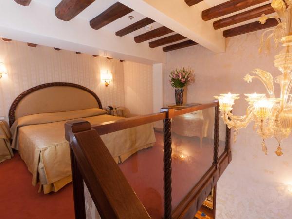 Hotel Palazzo Stern : photo 4 de la chambre chambre double supérieure