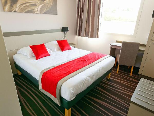 Hôtel AKENA Besançon : photo 1 de la chambre chambre familiale