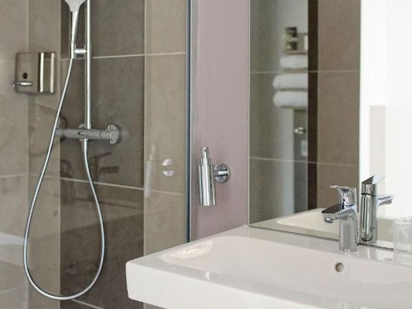 Hôtel AKENA Besançon : photo 8 de la chambre chambre double