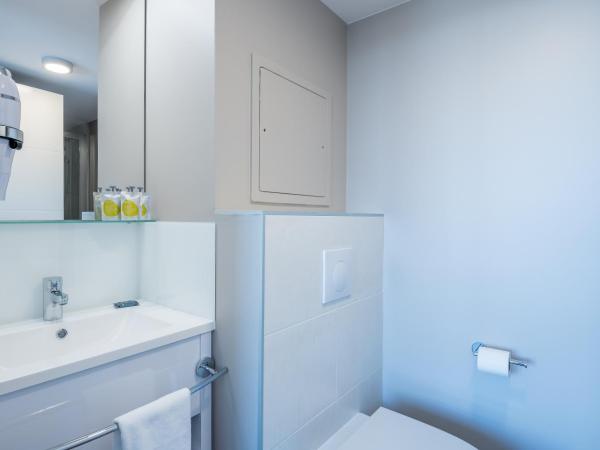 All Suites Bordeaux Centre Marne - Gare Saint-Jean : photo 4 de la chambre  studio confort (lit double)