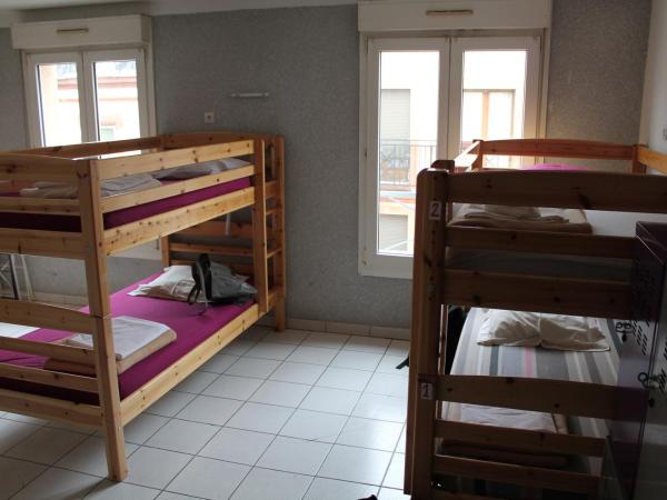La Petite Auberge de Saint-Sernin : photo 1 de la chambre lit dans dortoir mixte de 6 lits